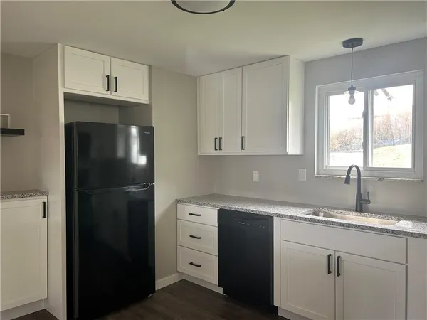 $1,875 | 214 Barbara Drive, McKees Rocks, PA 15136