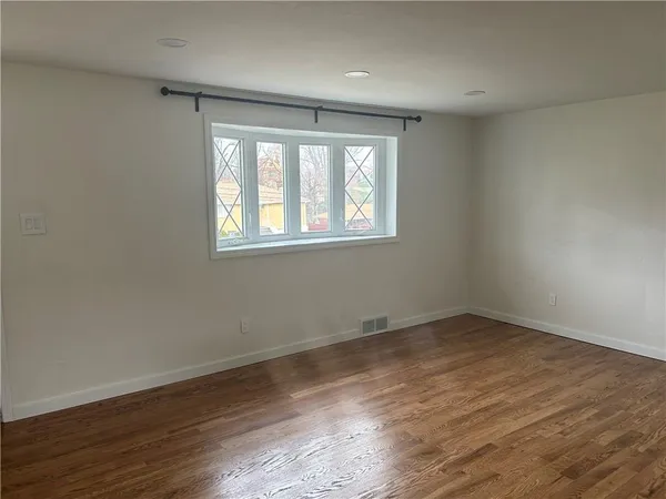 $1,875 | 214 Barbara Drive, McKees Rocks, PA 15136