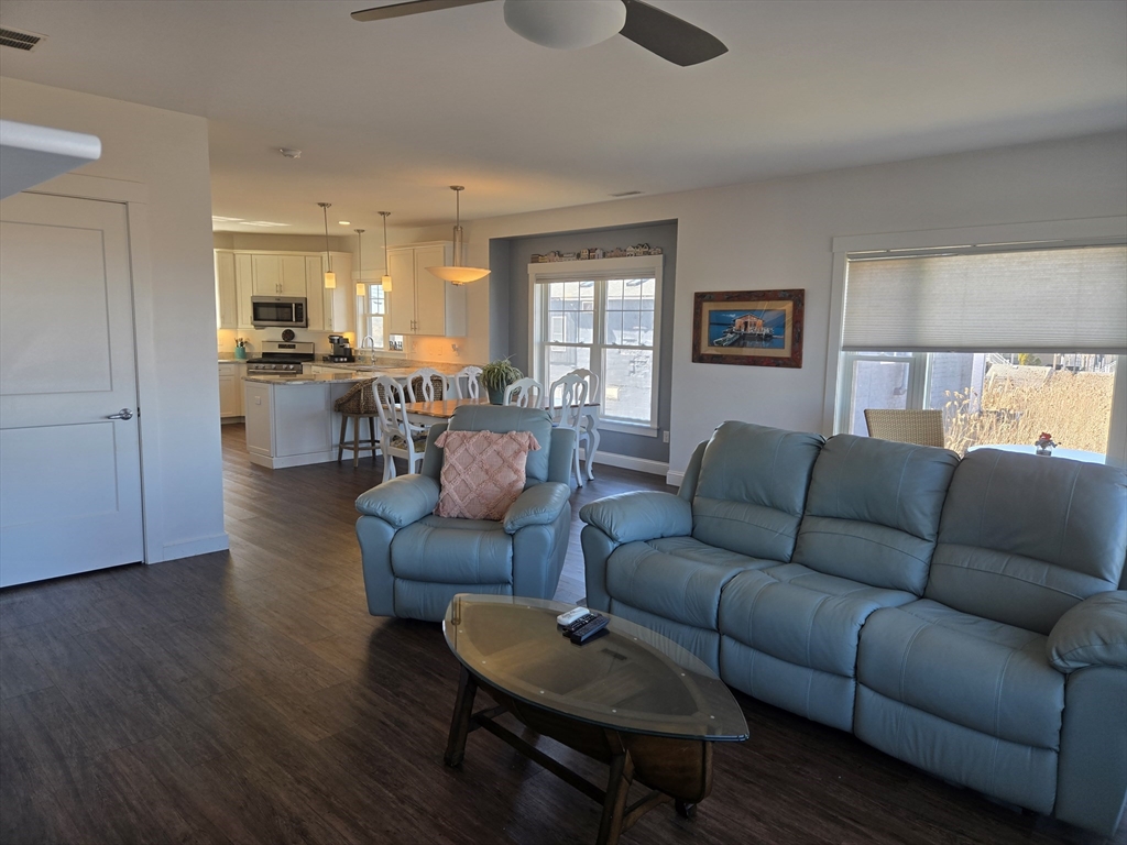 233 Beach Road, Unit B1 Salisbury, MA 01952 - Photo 13 of 28