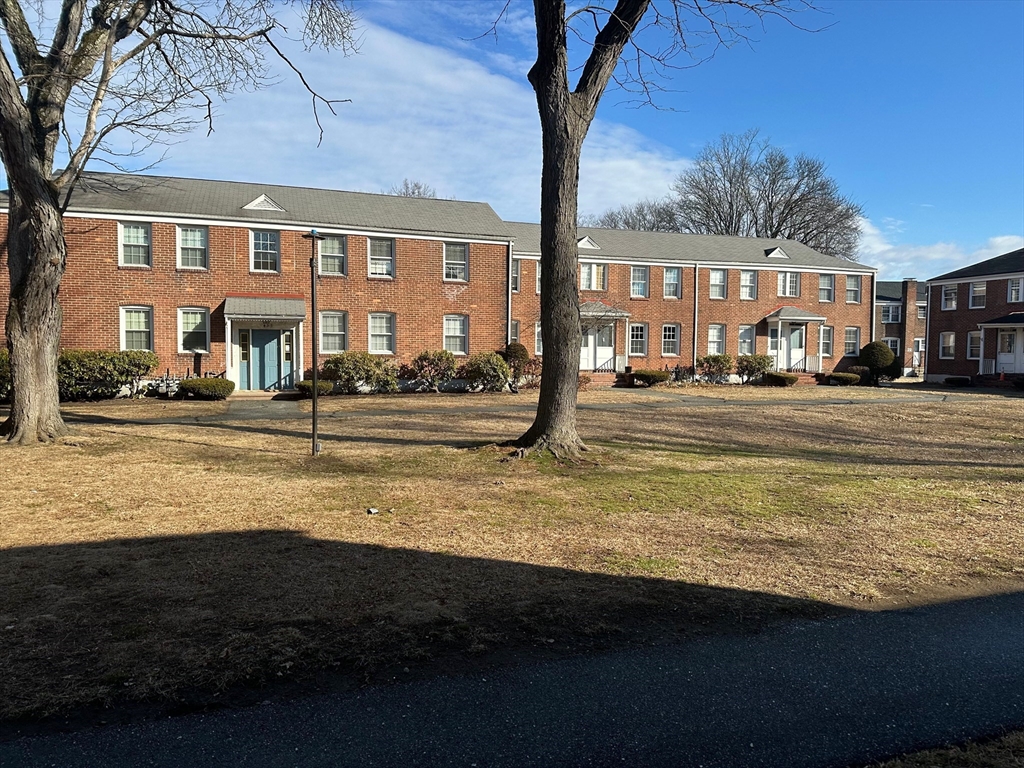 481 Cold Spring Avenue, Unit 2A West Springfield, MA 01089 - Photo 3 of 13 Gallery Image 3