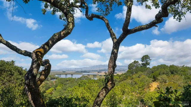 $1,127,000 | 48 Manzanita Avenue, Novato, CA 94945