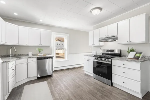 $575,000 | 68 Union Street, North Andover, MA 01845