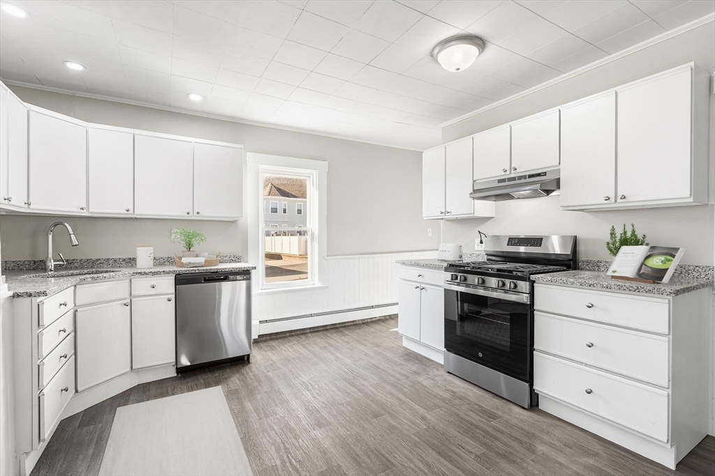 68 Union Street North Andover, MA 01845 - Photo 3 of 14