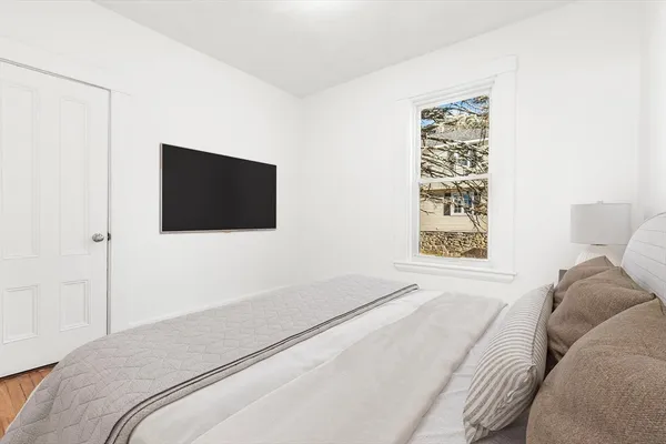 $575,000 | 68 Union Street, North Andover, MA 01845