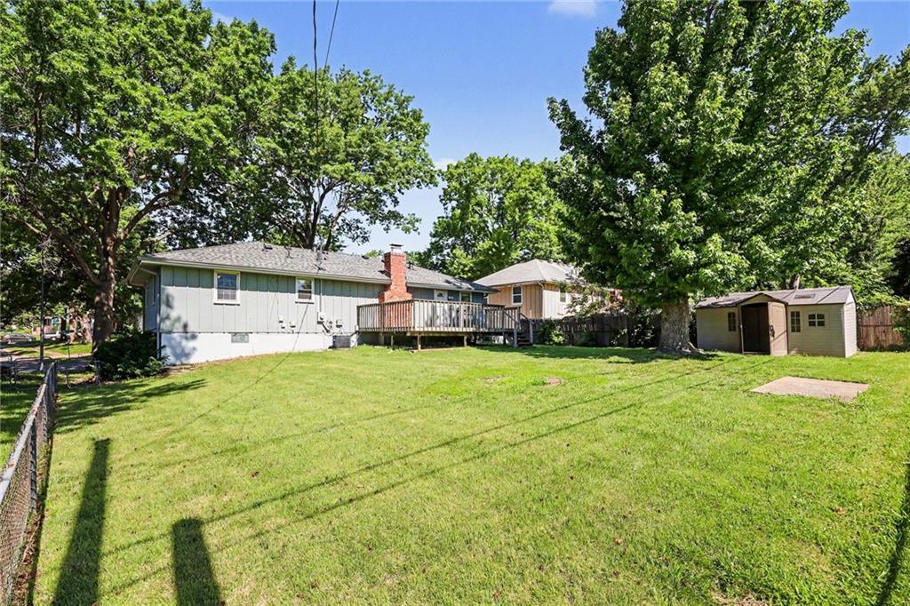 11047 Spring Valley Road Kansas City, MO 64134 - Photo 19 of 19