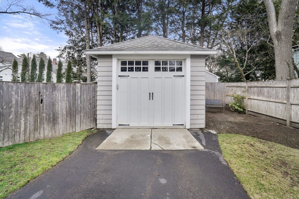 6 Saunders Terrace Wellesley, MA 02481 - Photo 36 of 41 Gallery Image 36