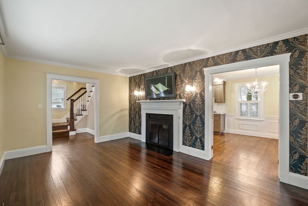 6 Saunders Terrace Wellesley, MA 02481 - Photo 10 of 41 Gallery Image 10