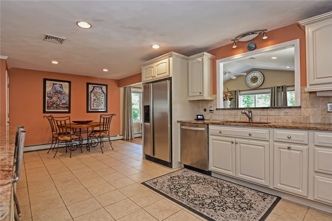 1542 Pippin Orchard Road Cranston, RI 02921 - Photo 14 of 43 Gallery Image 14