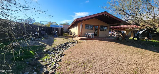 $1,200 | 27675 State Highway 89, Congress, AZ 85332