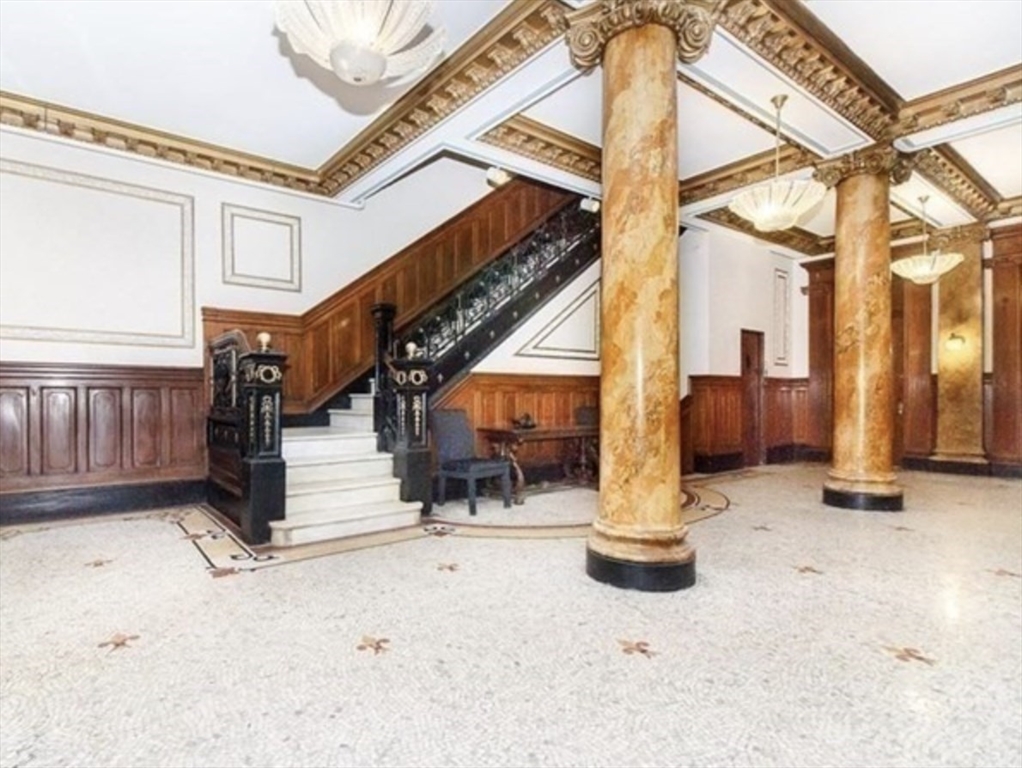 8 Garrison Street, Unit 606 Boston, MA 02116 - Photo 5 of 5