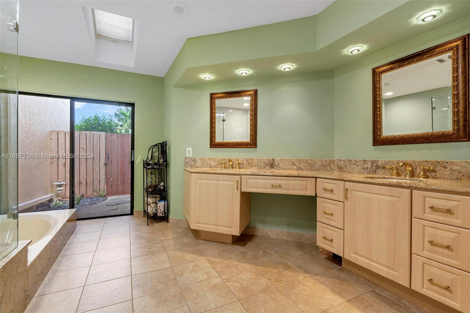 22740 Caravelle Circle Boca Raton, FL 33433 - Photo 33 of 55 Gallery Image 33