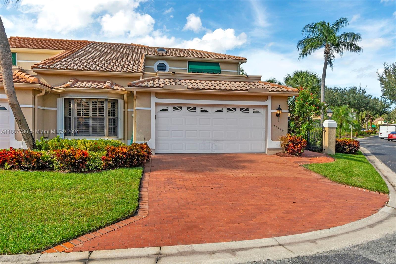 22740 Caravelle Circle Boca Raton, FL 33433 - Photo 5 of 55 Gallery Image 5