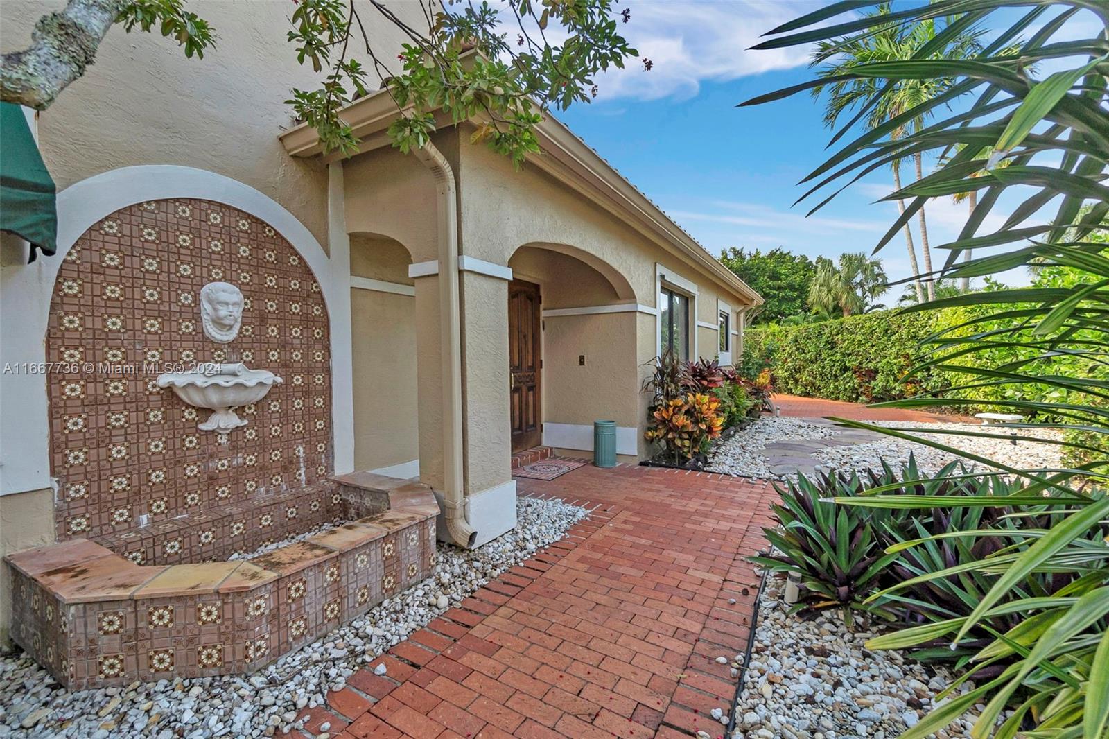 22740 Caravelle Circle Boca Raton, FL 33433 - Photo 8 of 55 Gallery Image 8