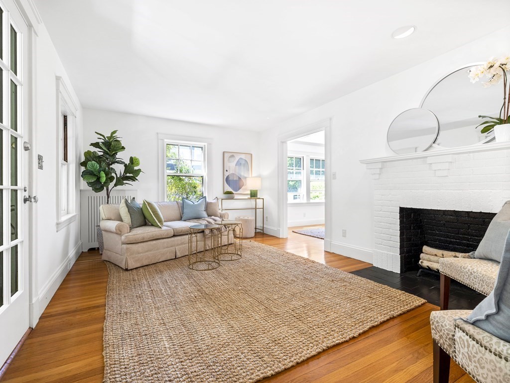 22 Ingersoll Road Wellesley, MA 02481 - Photo 4 of 21