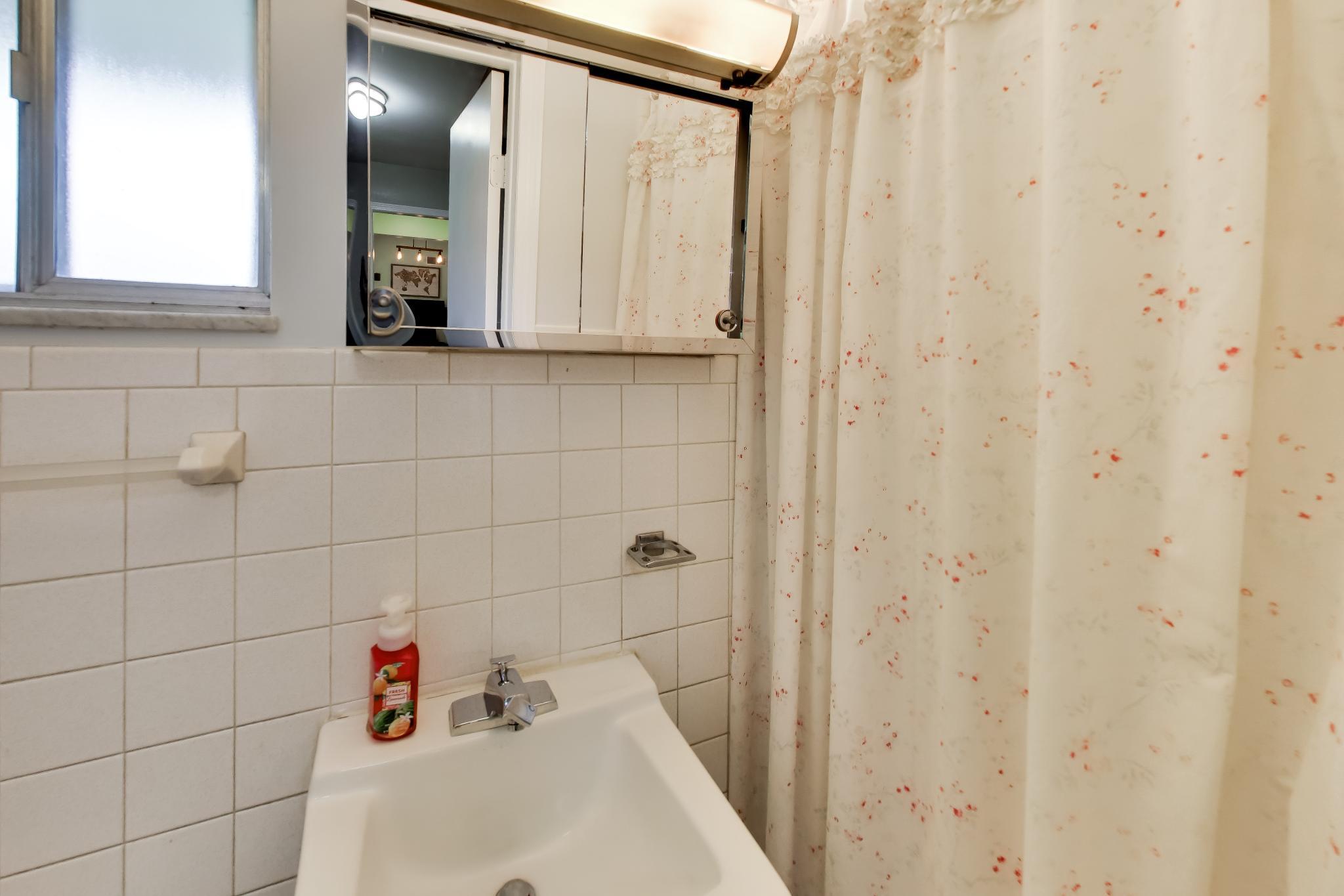 422 Yanke Road Michigan City, IN 46360 - Photo 16 of 29 2048x1365