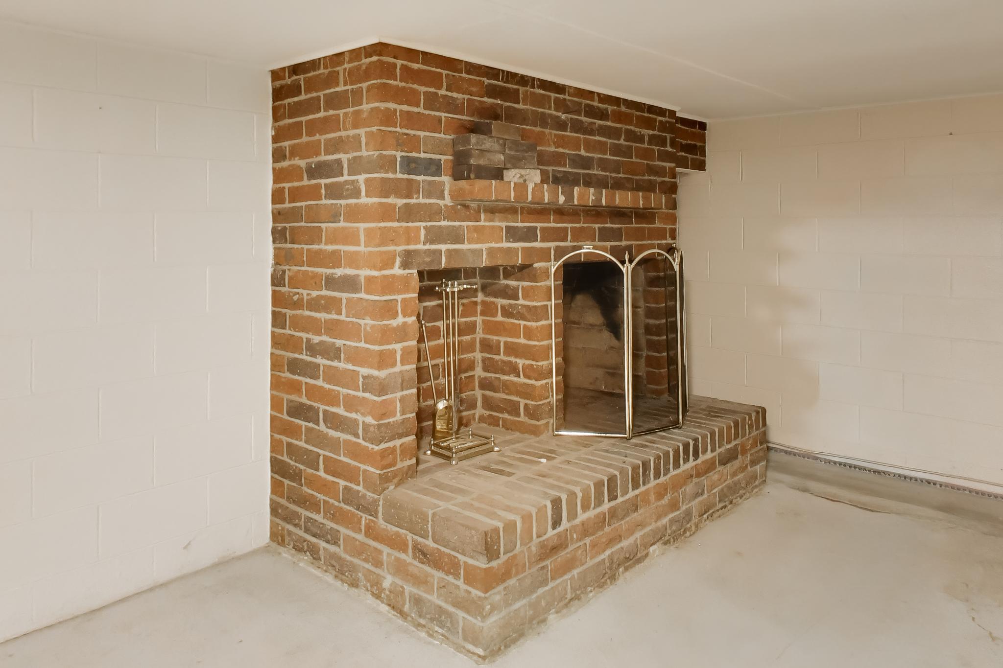 422 Yanke Road Michigan City, IN 46360 - Photo 17 of 29 2048x1365