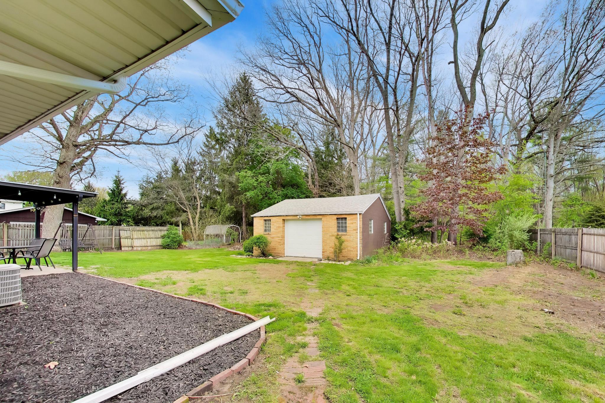 422 Yanke Road Michigan City, IN 46360 - Photo 19 of 29 2048x1366