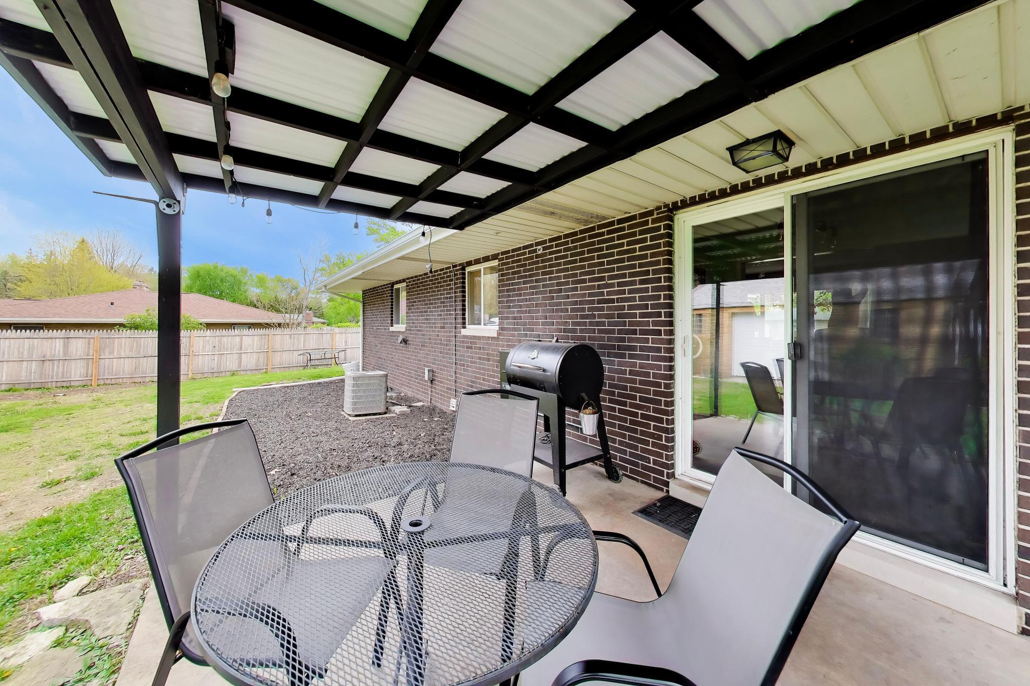 422 Yanke Road Michigan City, IN 46360 - Photo 20 of 29 2048x1365