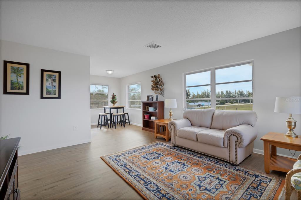 210 Albee Road West Nokomis, FL 34275 - Photo 5 of 48 Gallery Image 5