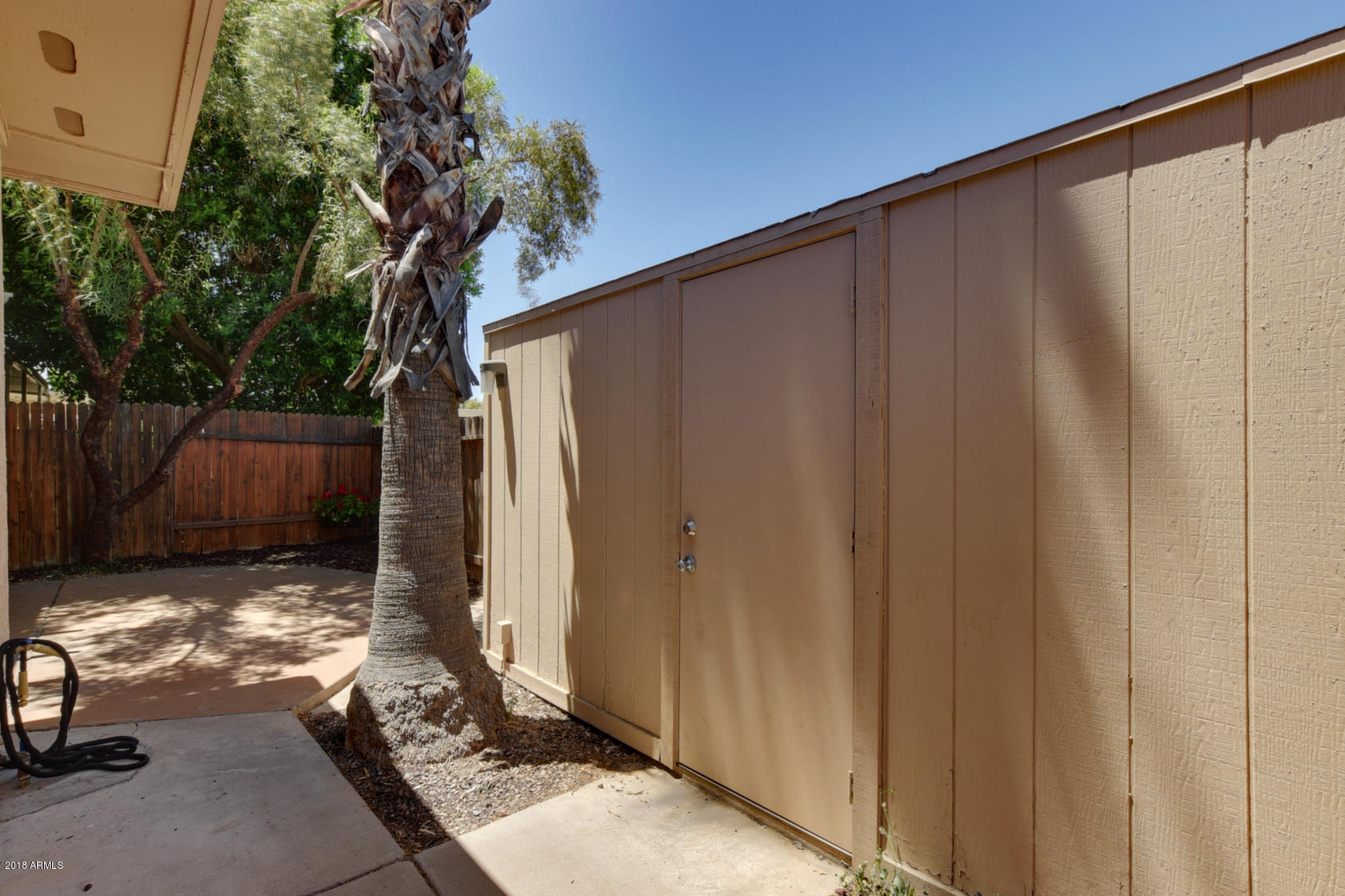 5910 North Granite Reef Road Scottsdale, AZ 85250 - Photo 30 of 33 a backyard of a house