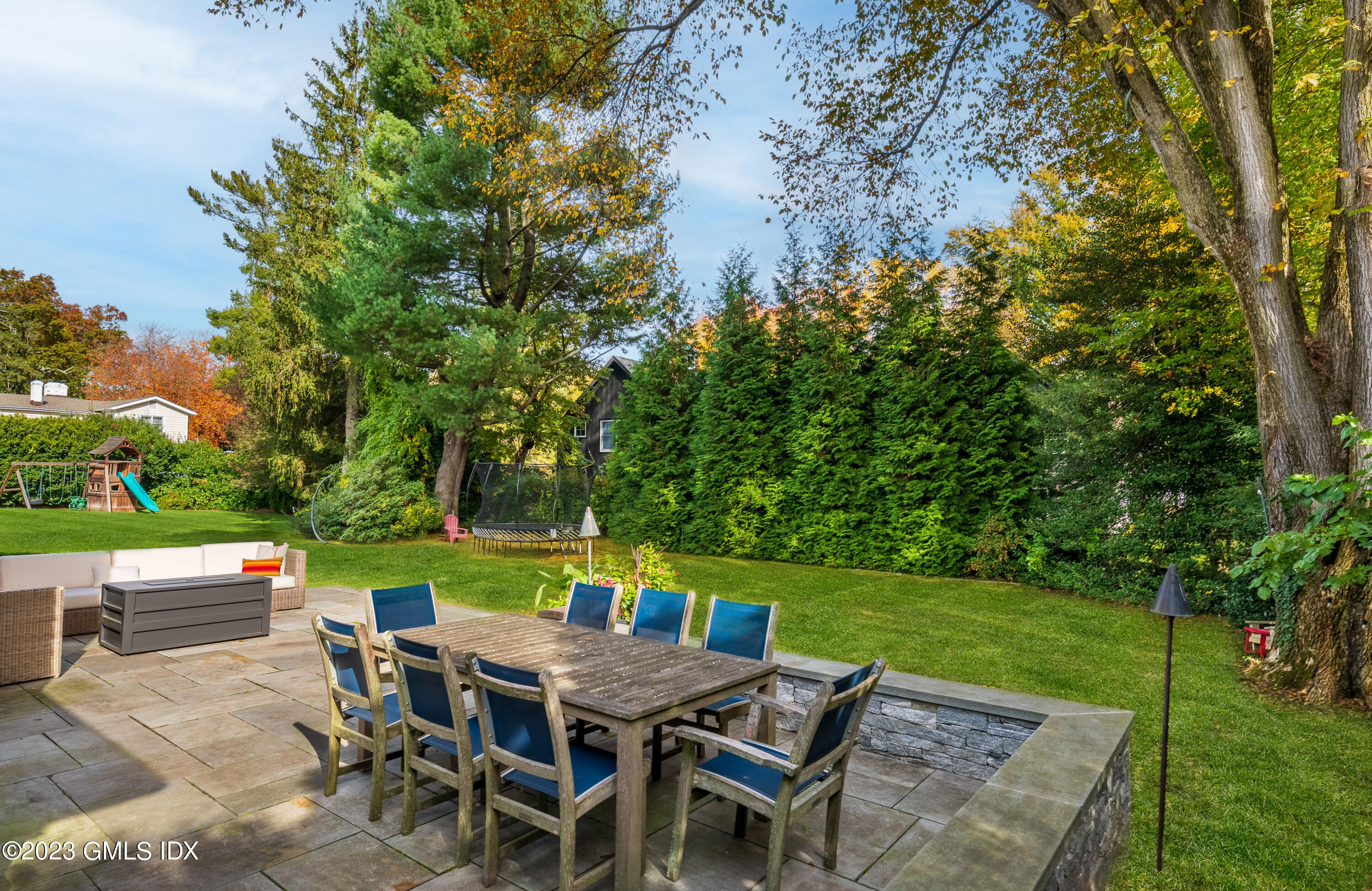 11 Colonial Lane Riverside, CT 06878 - Photo 28 of 37 an outdoor space with furniture and garden