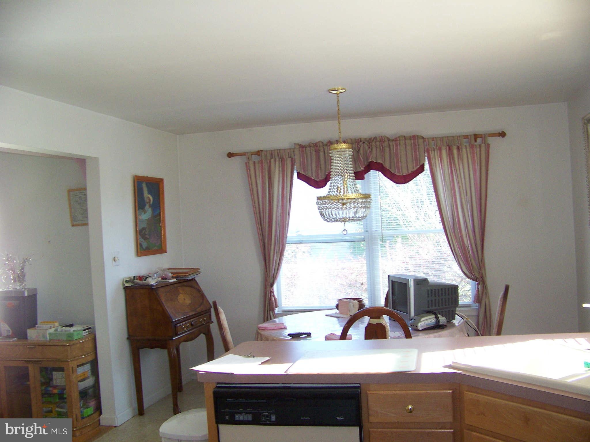 2595 Rocky Spring Road Chambersburg, PA 17201 - Photo 9 of 16 Dining Room