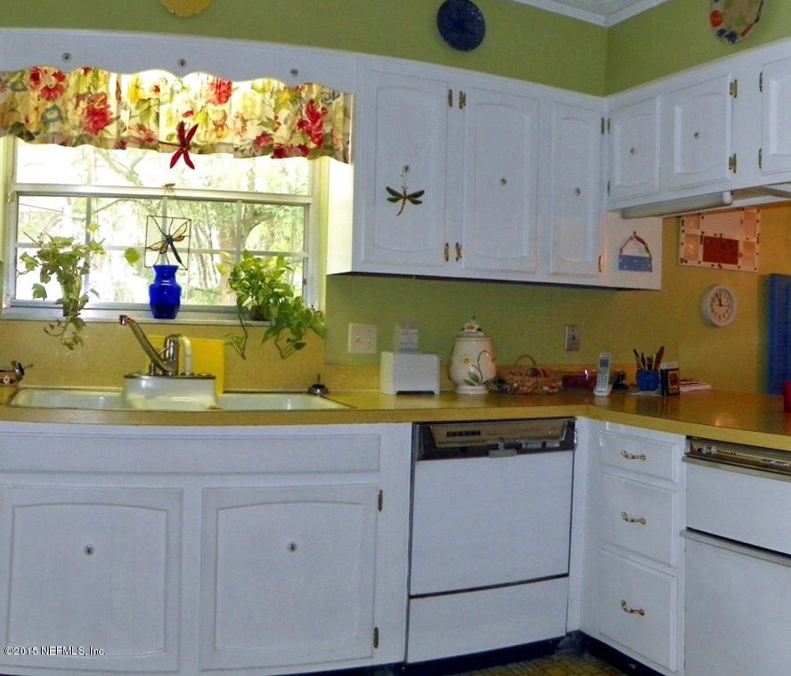 343 Holly Knowe Road Fleming Island, FL 32003 - Photo 11 of 23 Kitchen
