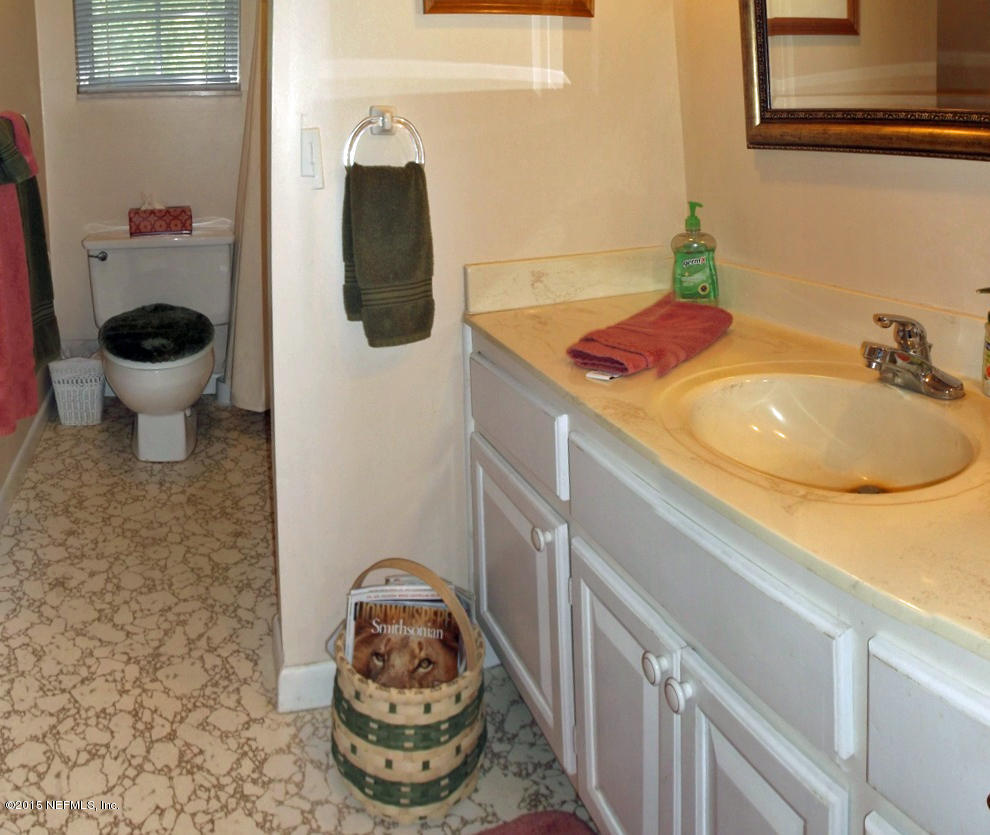 343 Holly Knowe Road Fleming Island, FL 32003 - Photo 18 of 23 Guest Bath