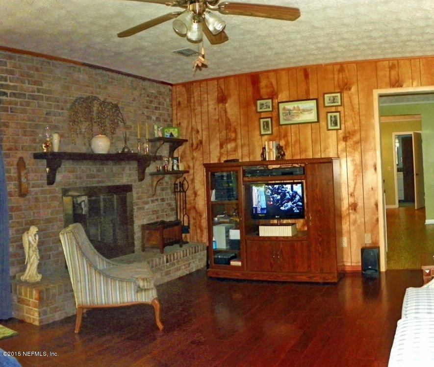 343 Holly Knowe Road Fleming Island, FL 32003 - Photo 10 of 23 Family Room