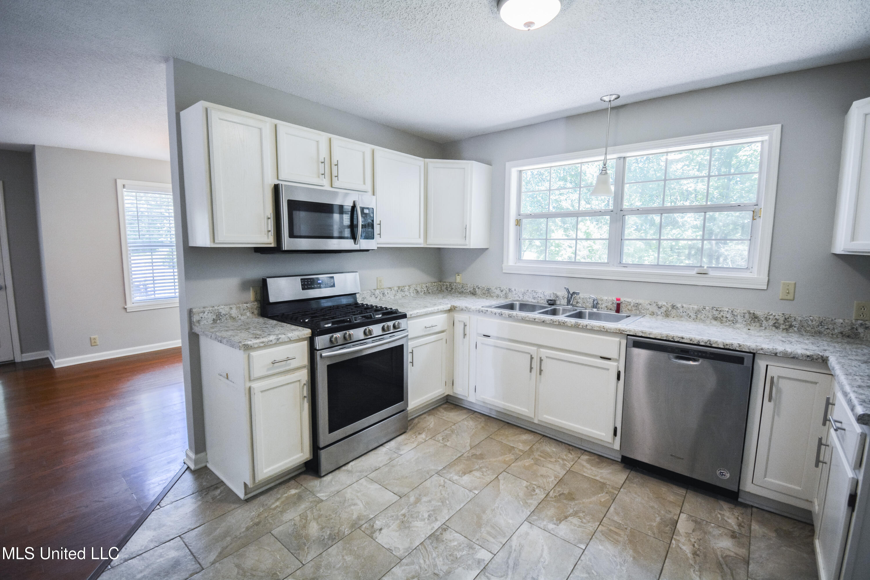 2330 Pigeon Roost Road Byhalia, MS 38611 - Photo 13 of 27 DSC_0046