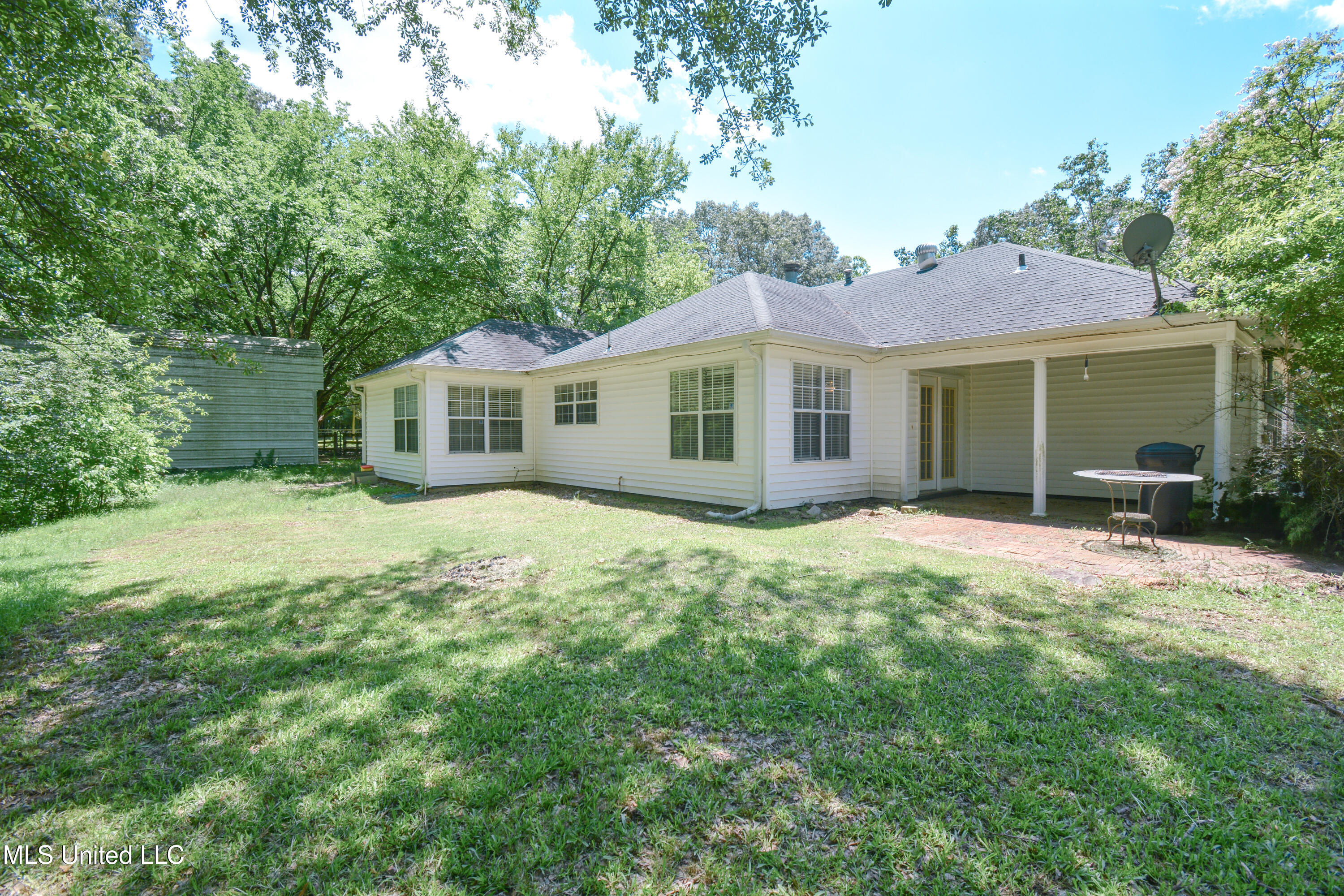 2330 Pigeon Roost Road Byhalia, MS 38611 - Photo 6 of 27 DSC_0075