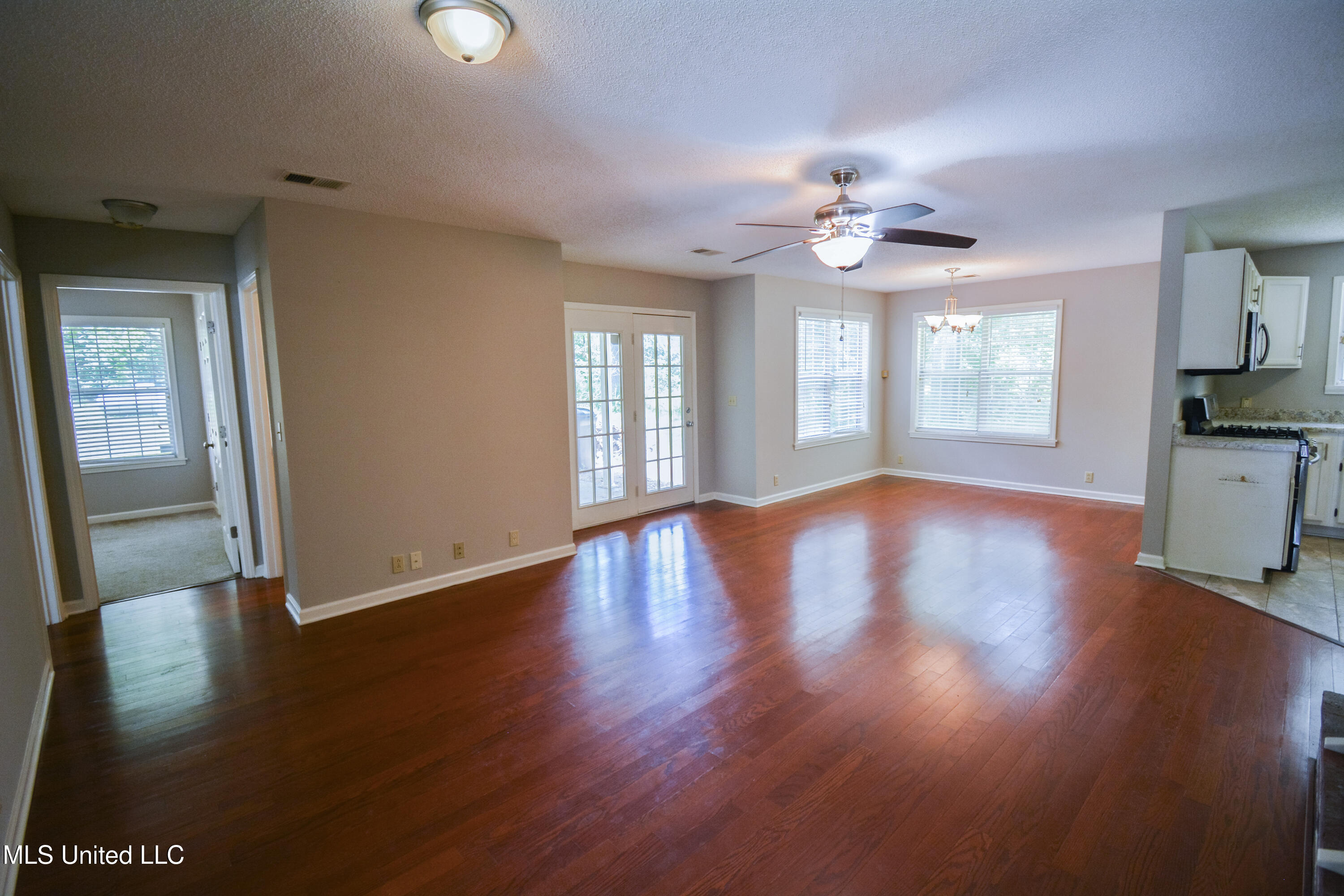 2330 Pigeon Roost Road Byhalia, MS 38611 - Photo 7 of 27 DSC_0018