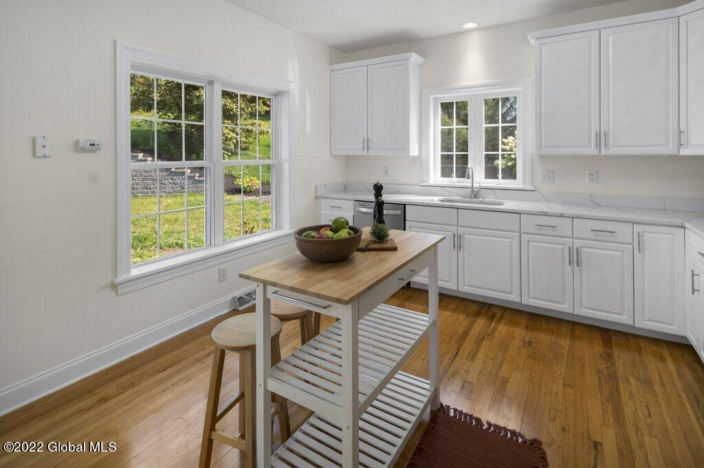 33 Dyke Road Colonie, NY 12110 - Photo 11 of 27 main floor 9
