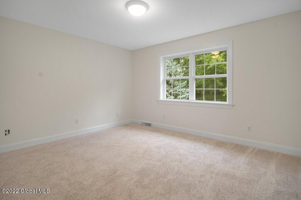 33 Dyke Road Colonie, NY 12110 - Photo 17 of 27 upper level 3