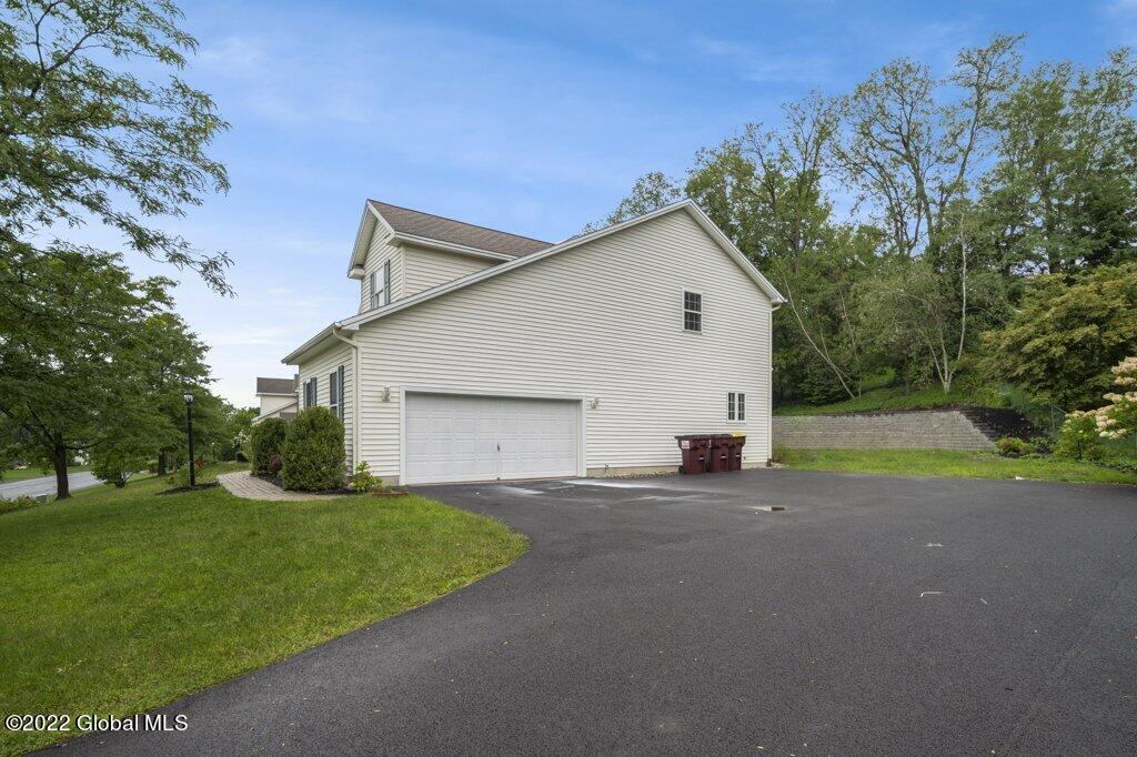 33 Dyke Road Colonie, NY 12110 - Photo 23 of 27 exterior 3