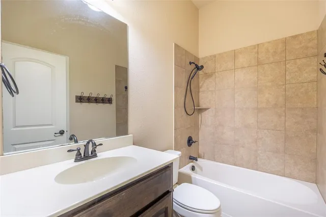 $334,900 | 637 Peach Lane, Burleson, TX 76028