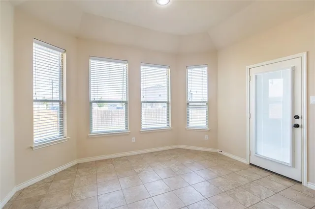 $334,900 | 637 Peach Lane, Burleson, TX 76028