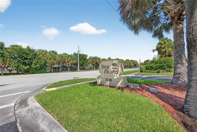 $409,000 | 3200 North Hwy A1A, Unit 1107, Hutchinson Island, FL 34949