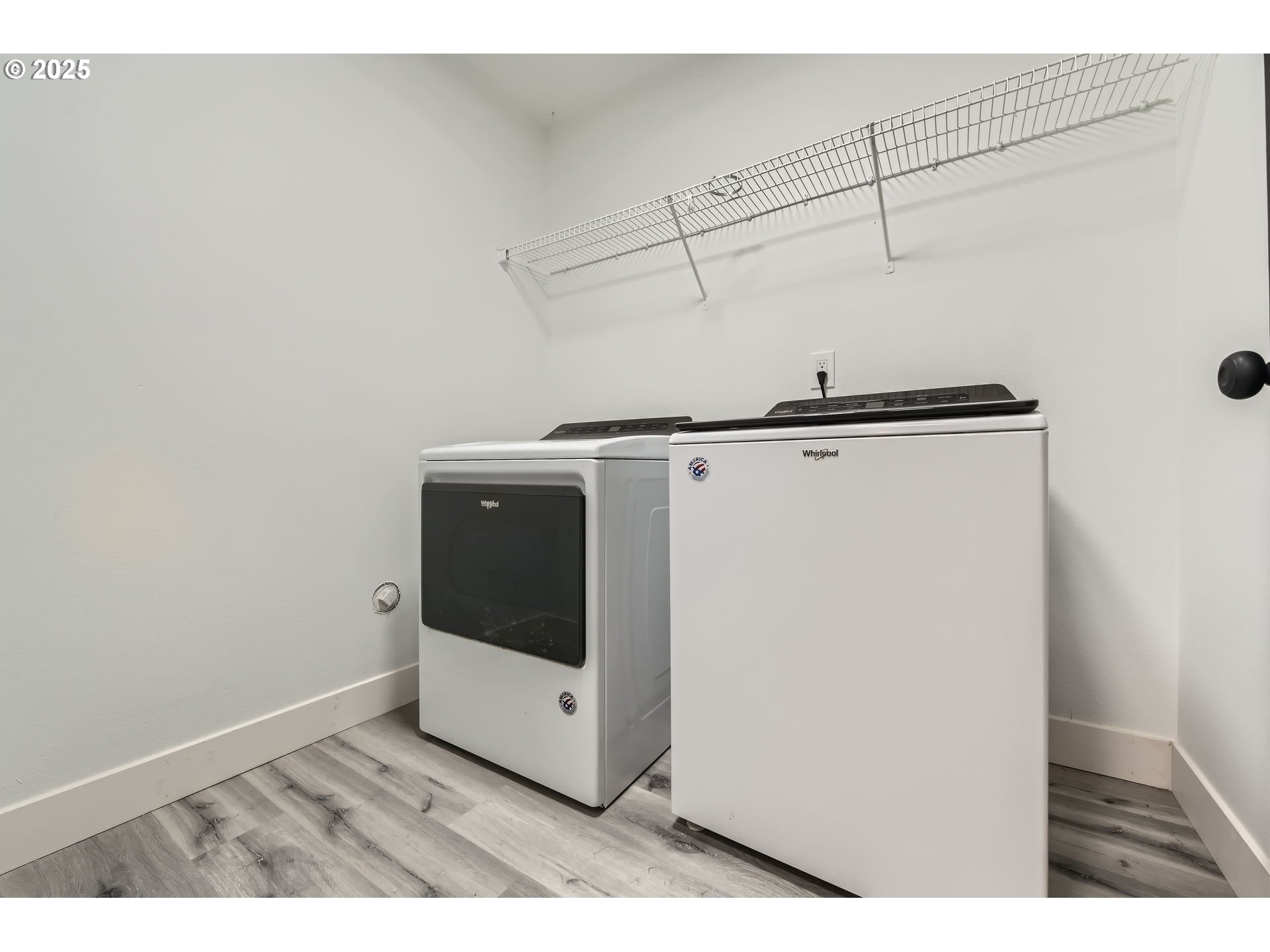 743 Southeast Forest Glen Road Estacada, OR 97023 - Photo 17 of 26 Laundry