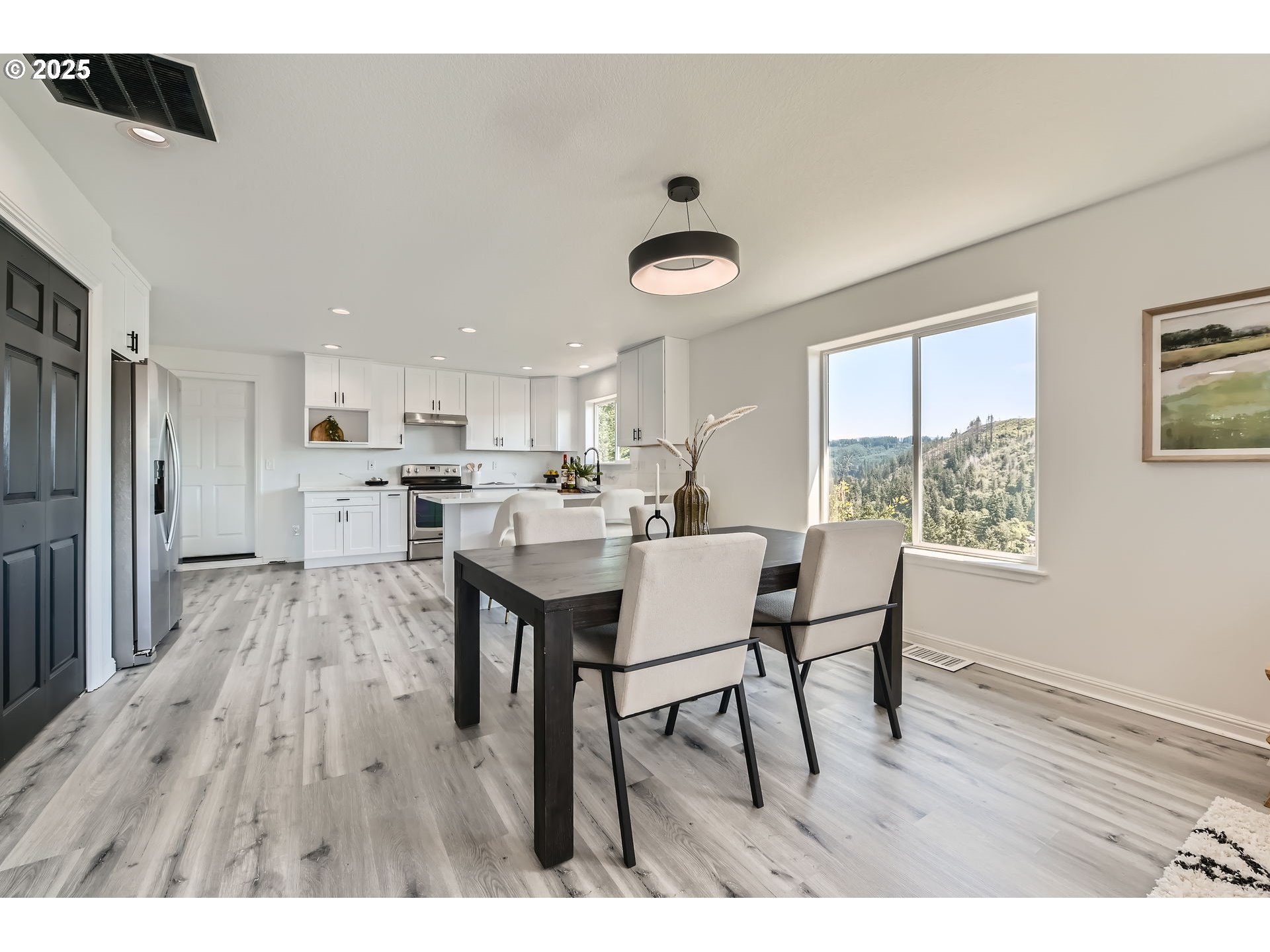 743 Southeast Forest Glen Road Estacada, OR 97023 - Photo 7 of 26 Family Room