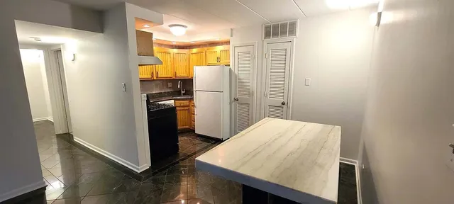 $1,500 | 10840 Kilpatrick Avenue, Unit 1NW, Oak Lawn, IL 60453