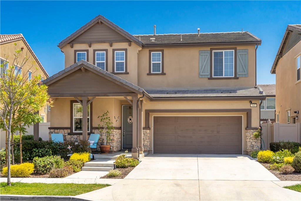 545 Rio Grande Way Oxnard, CA 93036 - Photo 1 of 1 a front view of a house with garden