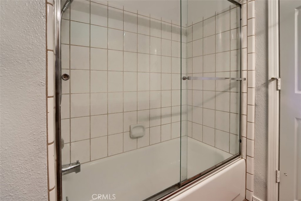 7174 Hites Cove Road Mariposa, CA 95338 - Photo 35 of 62 a bathroom with a bathtub