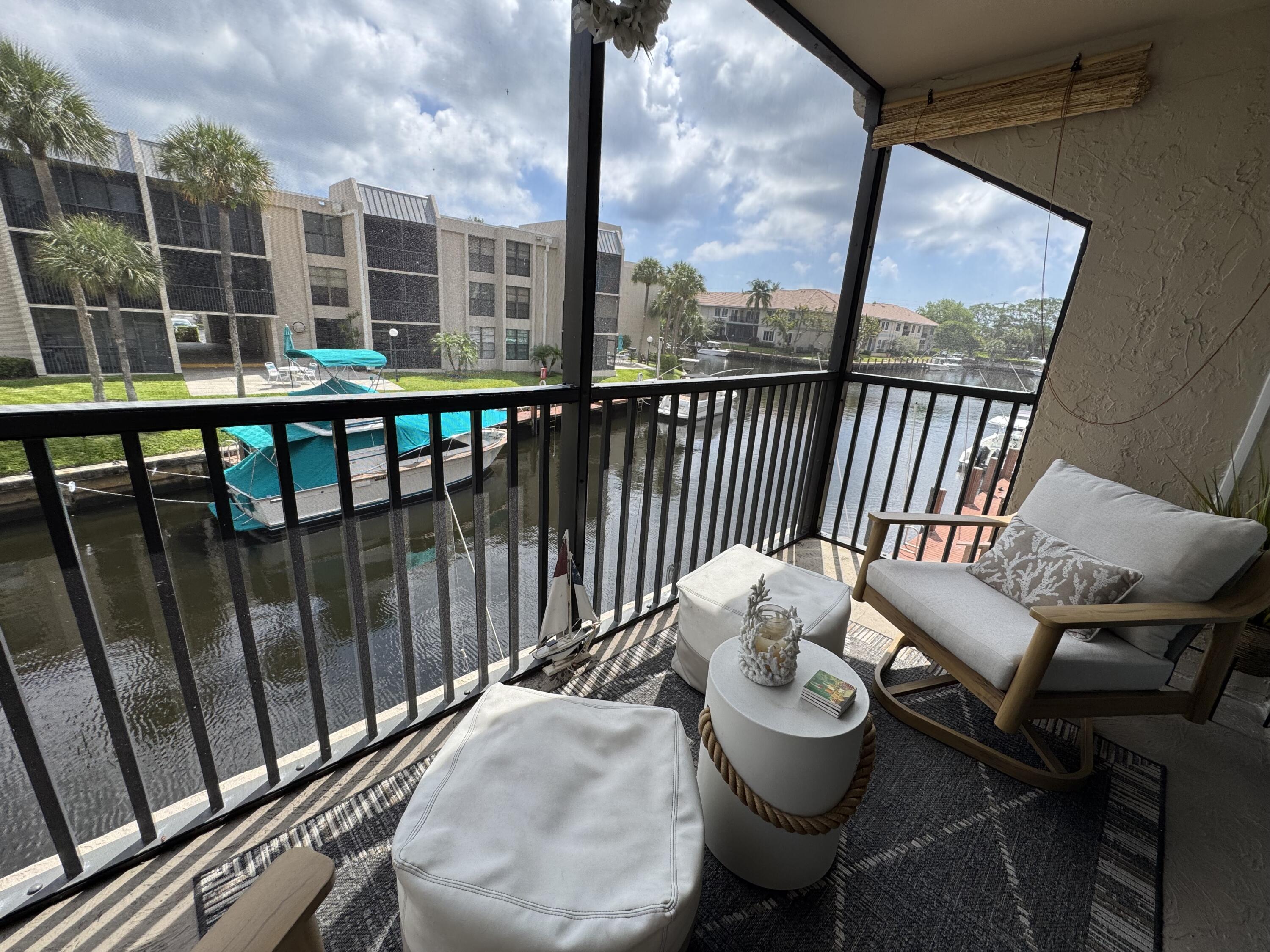 Long waterviews