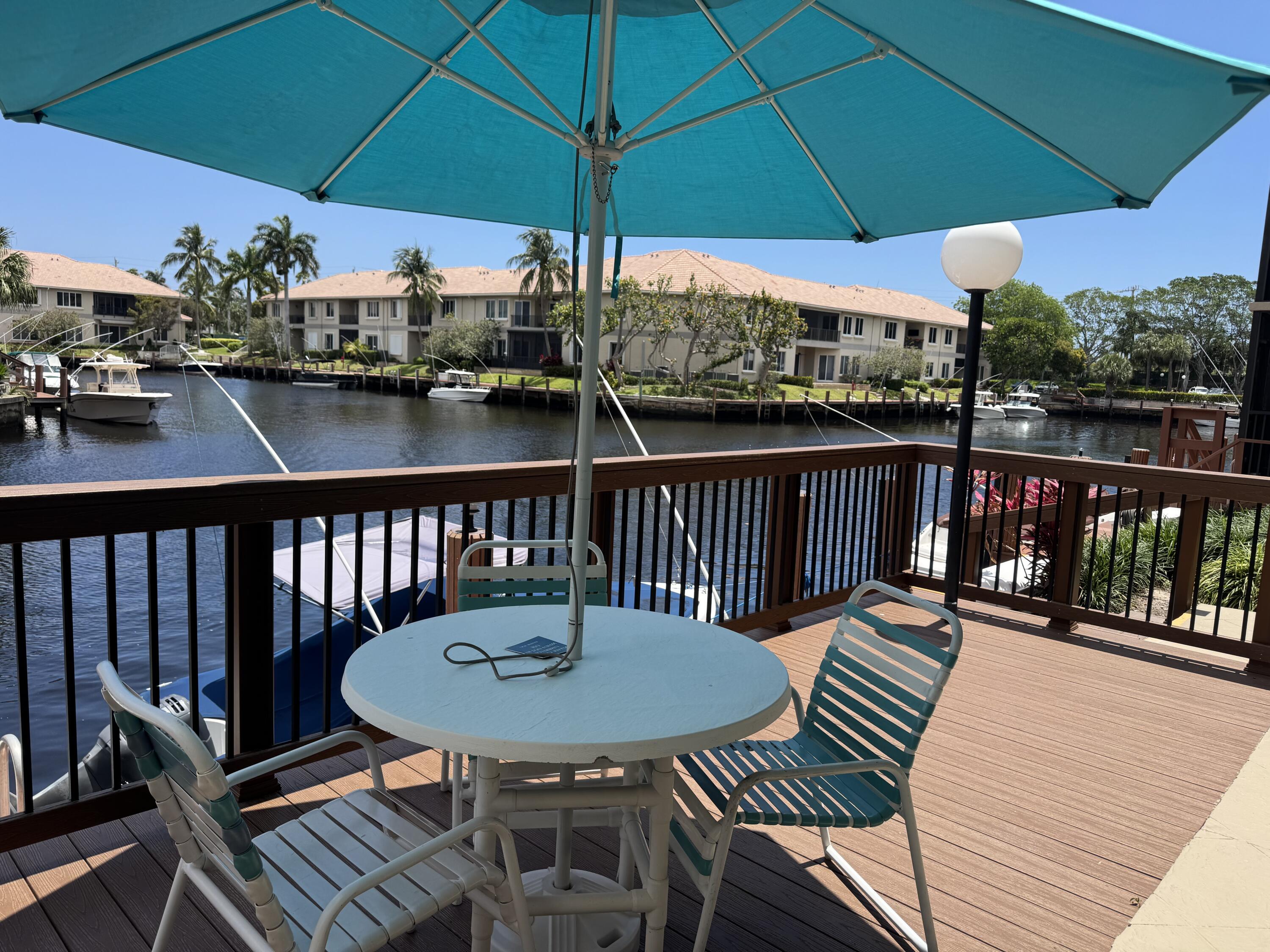 6 Royal Palm Way, Unit 202 Boca Raton, FL 33432 - Photo 24 of 29 Common area view