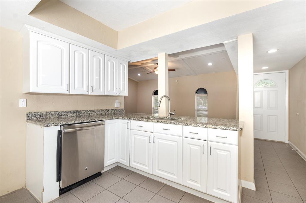 1420 Cross Bend Road Plano, TX 75023 - Photo 11 of 21