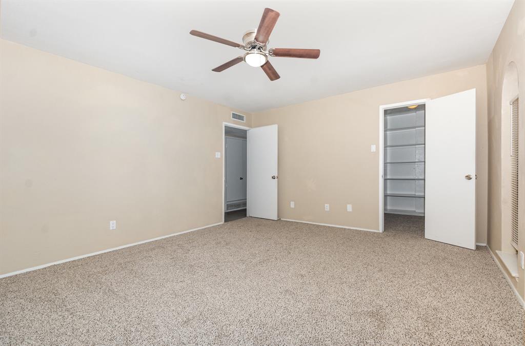 1420 Cross Bend Road Plano, TX 75023 - Photo 15 of 21