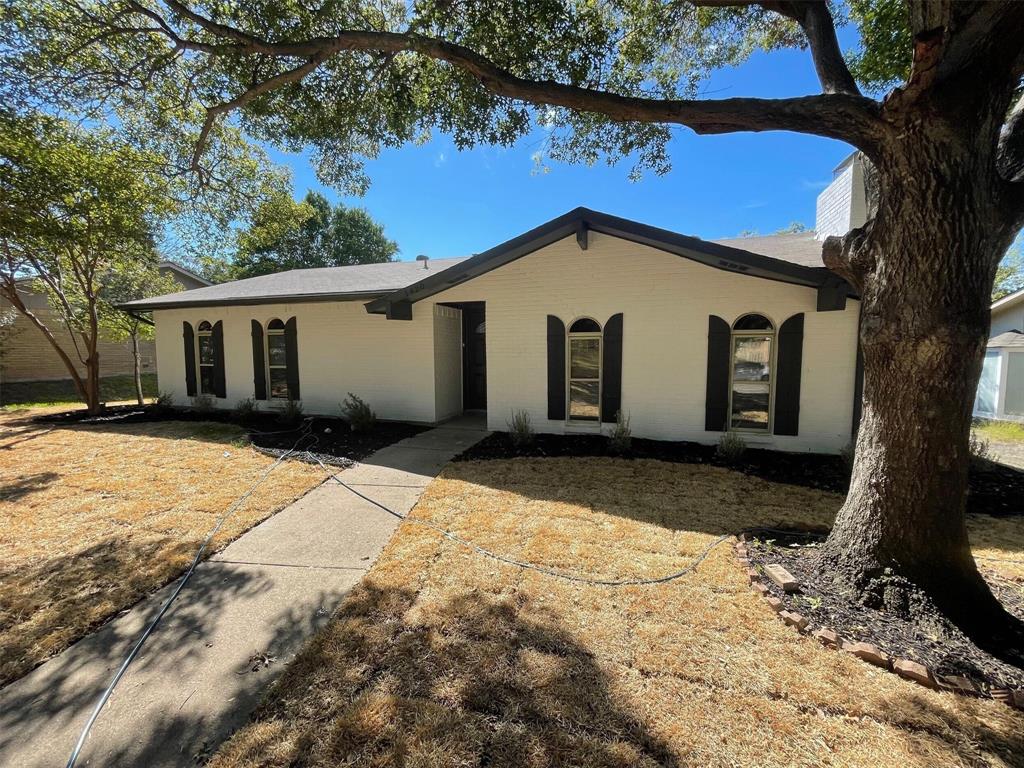 1420 Cross Bend Road Plano, TX 75023 - Photo 2 of 21