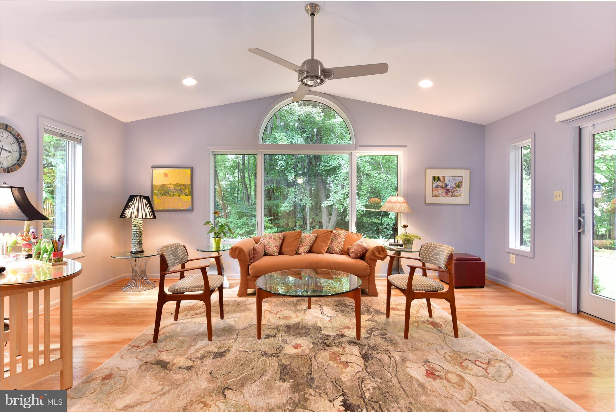 3688 Russell Road Woodbridge, VA 22192 - Photo 2 of 30 Interior (General)