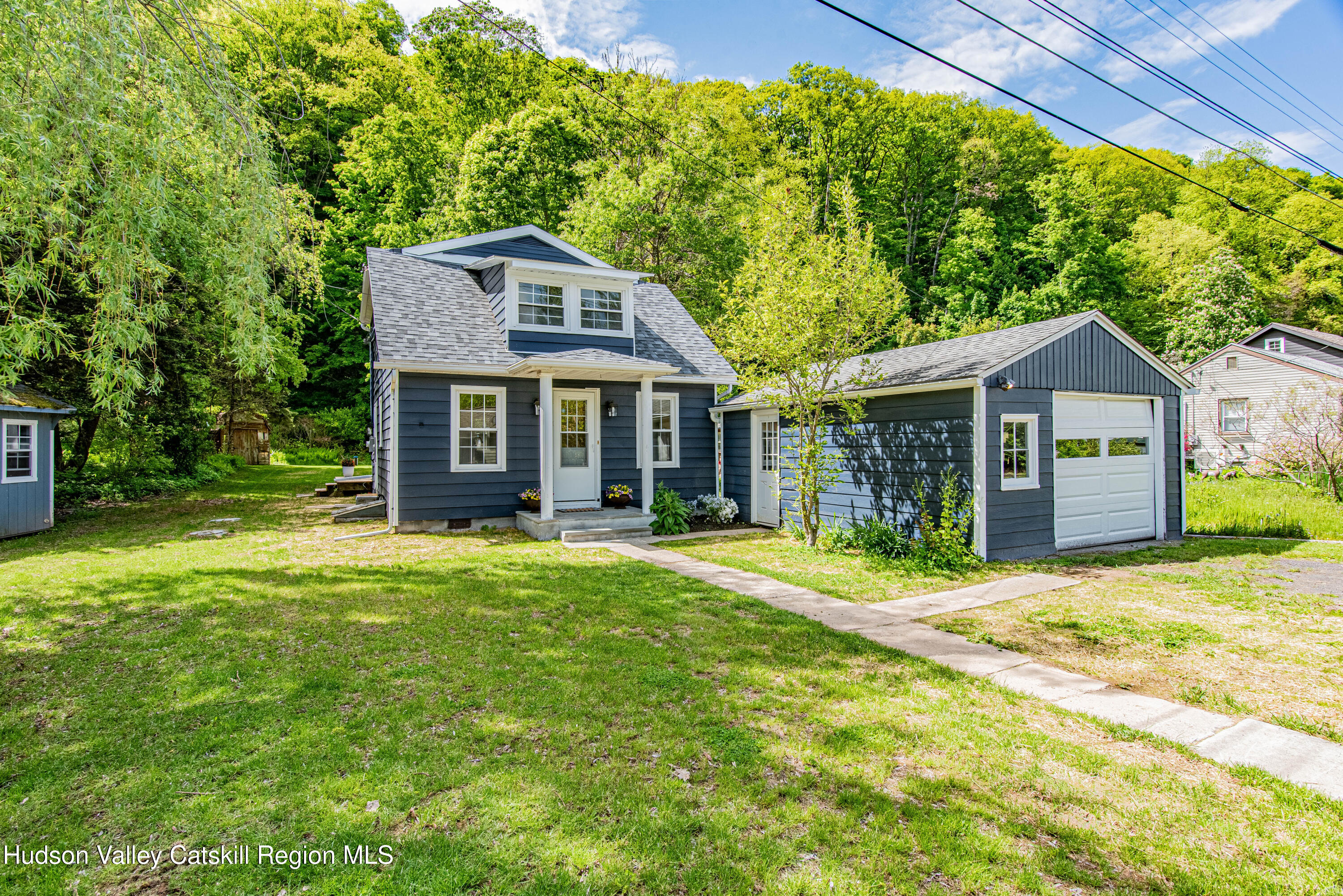 148 Esopus Creek Road Saugerties, NY 12477 - Photo 3 of 40 _DSC3084-HDR